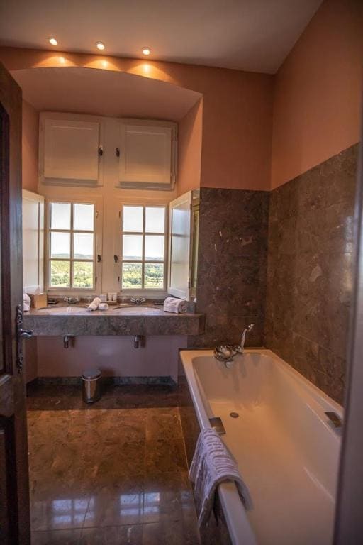 Classic Double Room room - Image 3