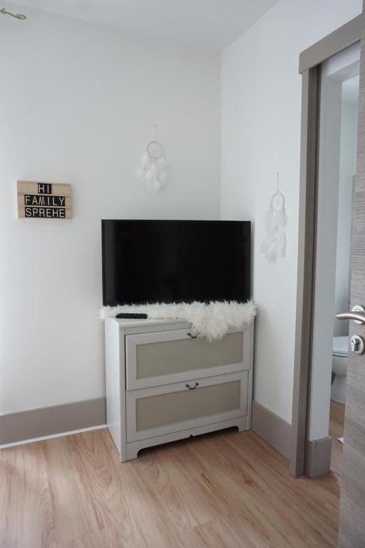 Double Room with Private Bathroom room - Image 1
