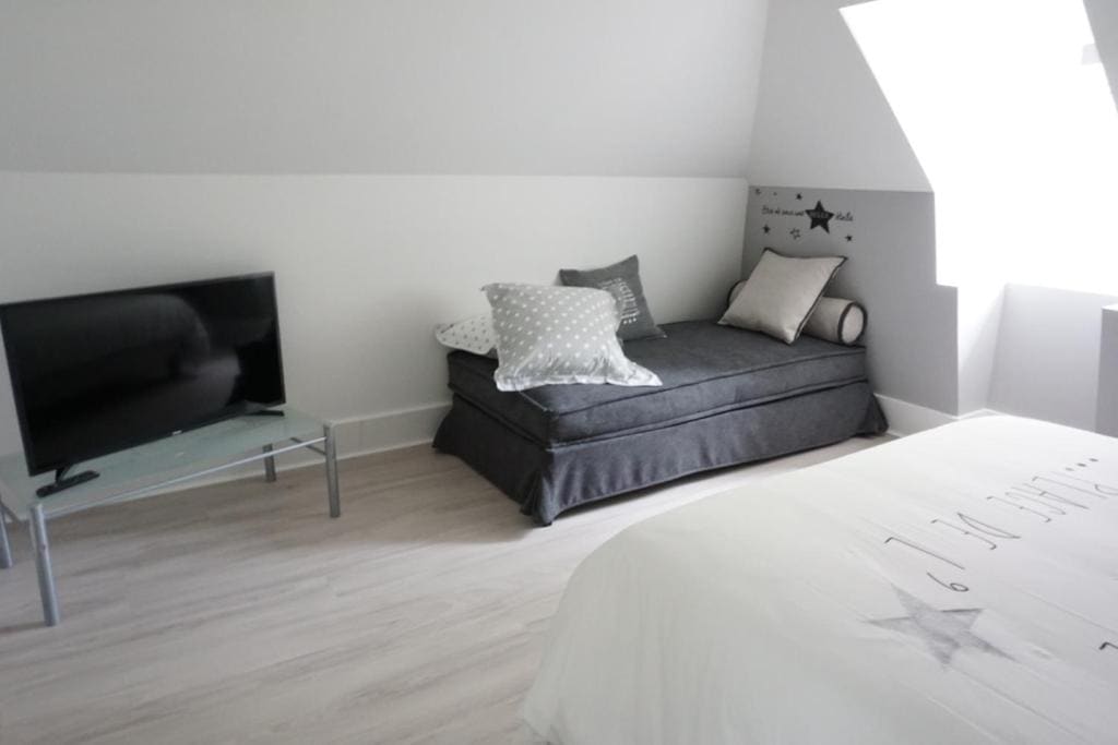 Family Room with Garden View room - Image 1