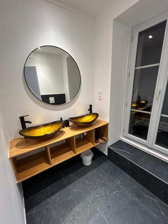 Suite with Garden View room - Image 3