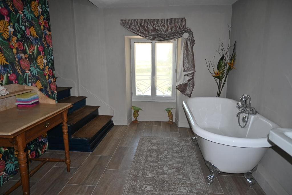 Family Room with Garden View room - Image 3