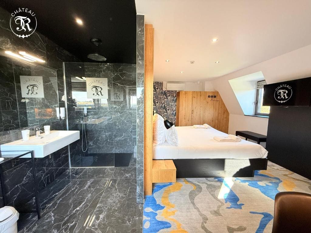 Suite with Garden View room - Image 1