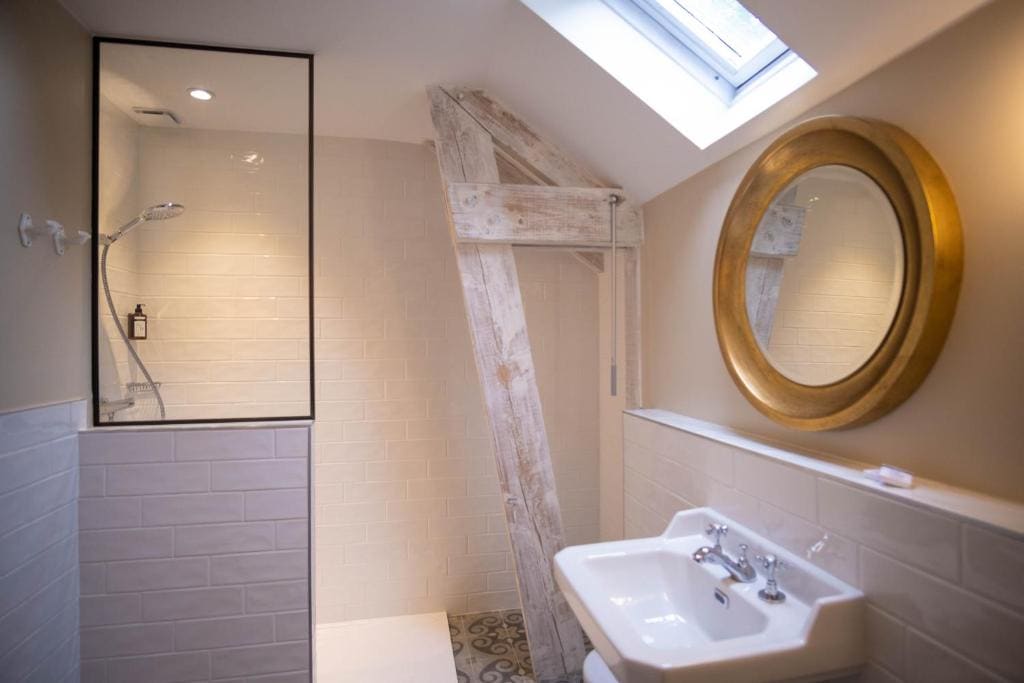 Classic Queen Room - Non-Smoking room - Image 2