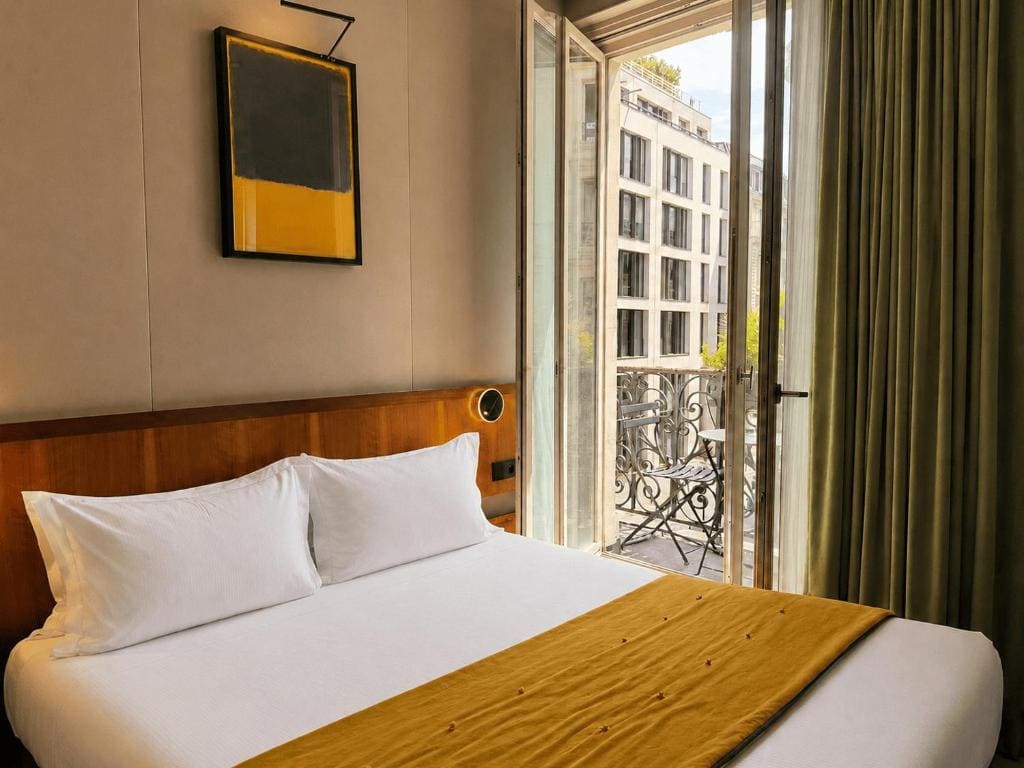 Double Room with Balcony room - Image 1