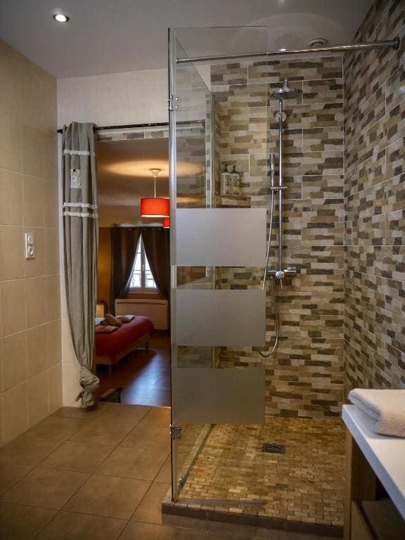 Large Double or Twin Room room - Image 1
