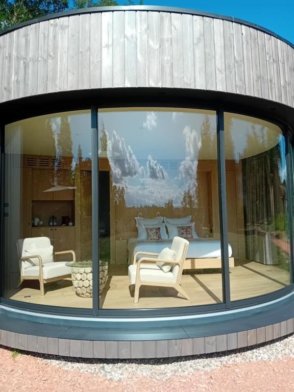Deluxe Bungalow room - Image 2
