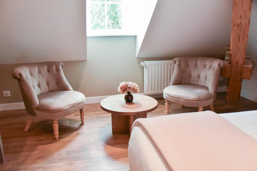 Deluxe King Suite room - Image 2