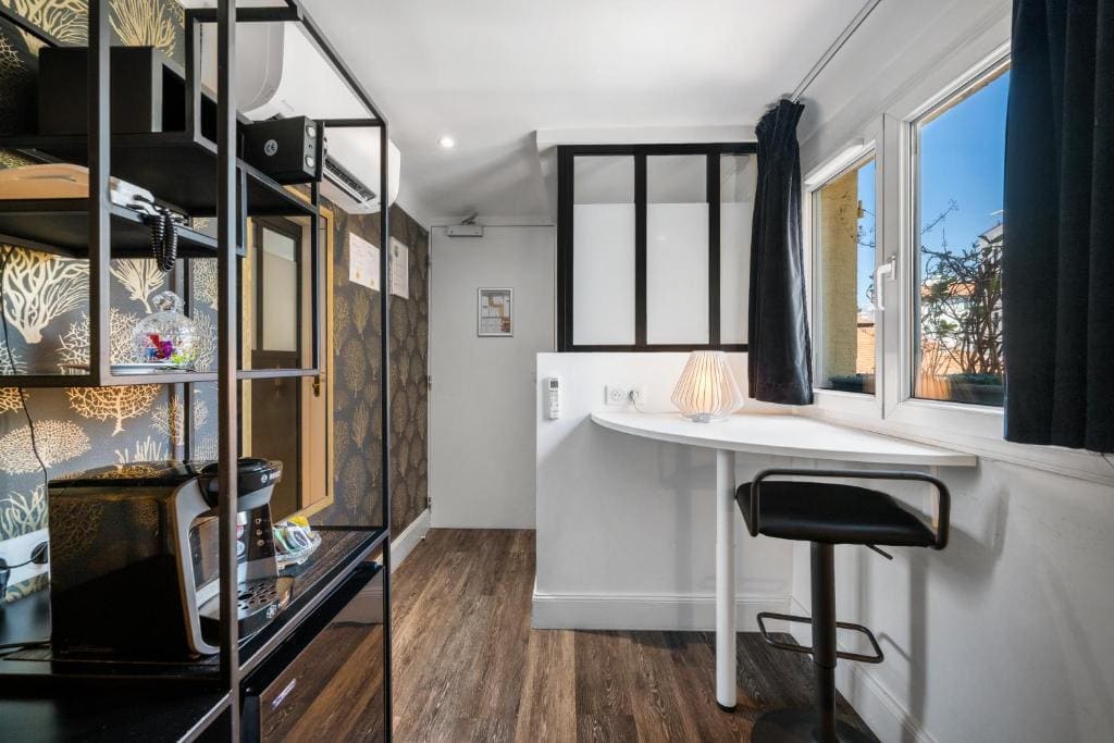 Small Double Room room - Image 3
