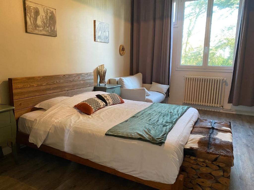 Double Room with Garden View room - Image 3
