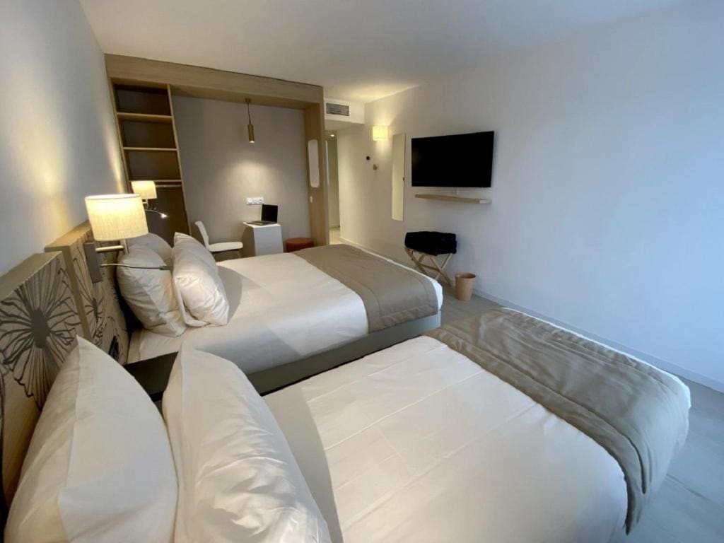 Comfort Triple Room room - Image 1