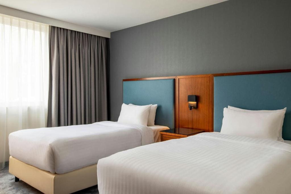 Deluxe Twin Room room - Image 3