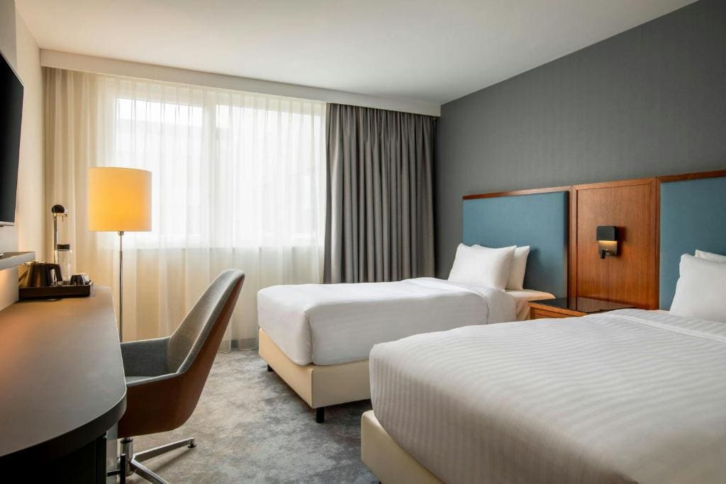 Deluxe Twin Room room - Image 2