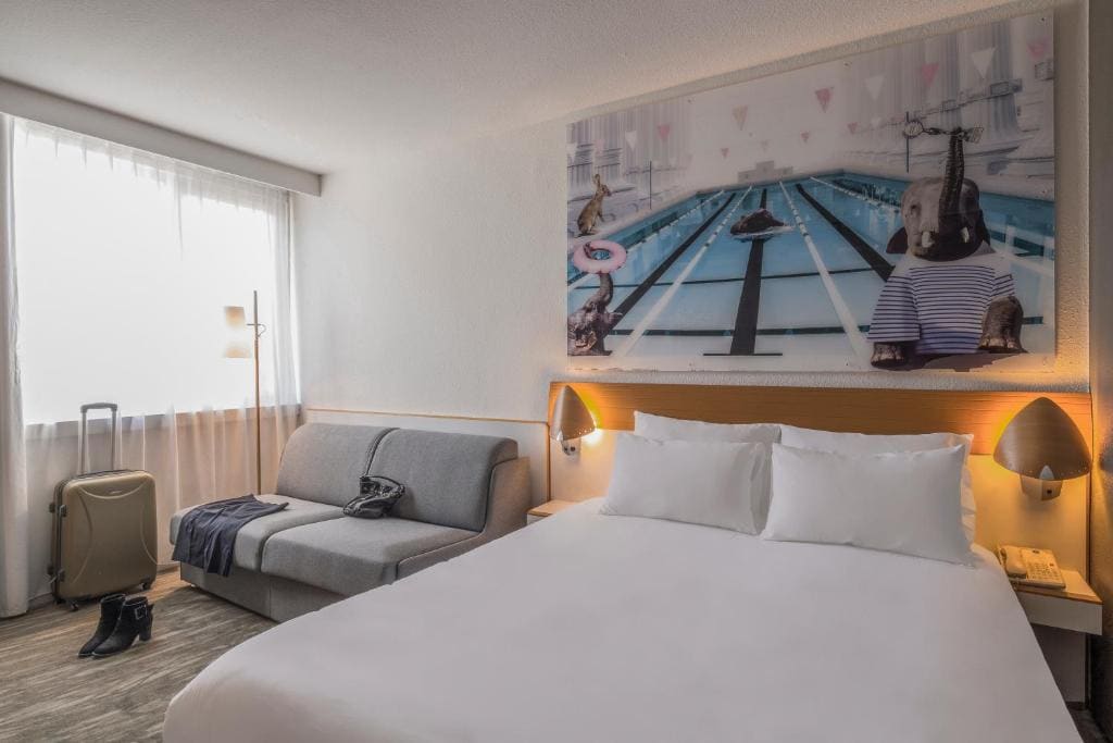 Double Room with Sofa Bed room - Image 3