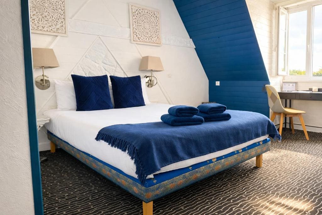 Comfort Double Room - With Valley View room - Image 2