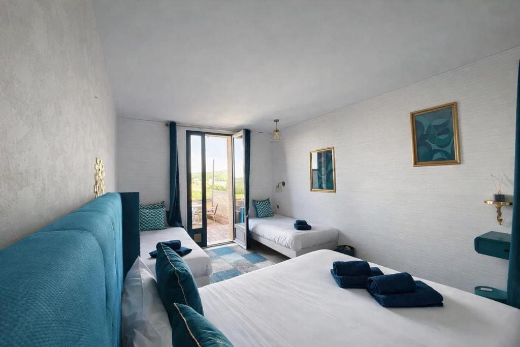 Quadruple Room with Terrace room - Image 1