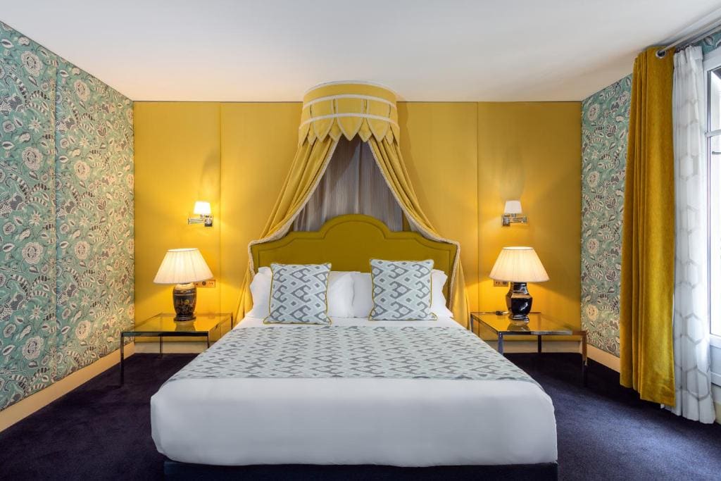 Junior Suite with Balcony room - Image 3