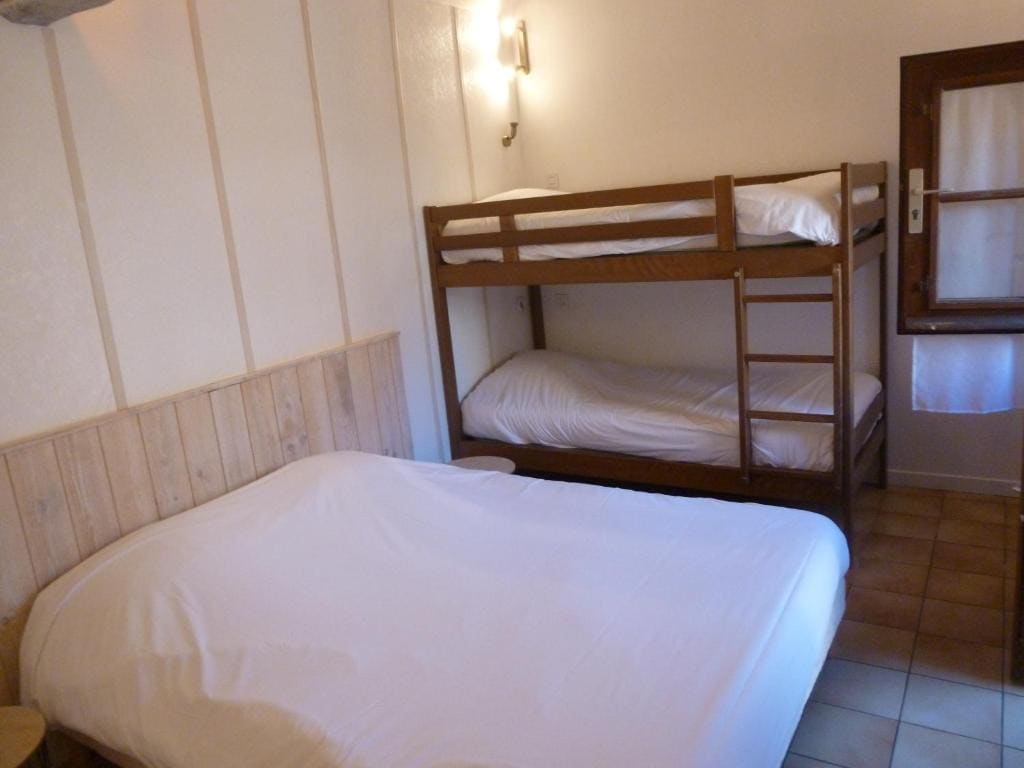 Family Room room - Image 1