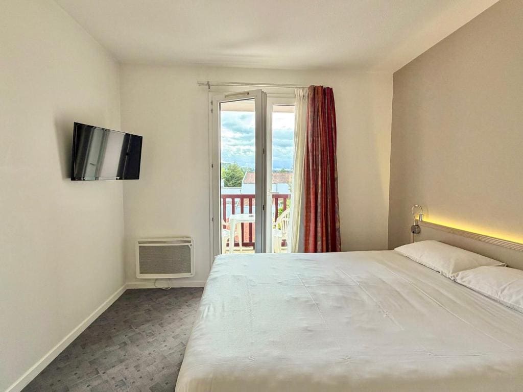 Double Room with Terrace room - Image 2