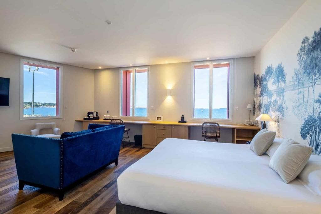 Prestige Double Room Sea View - Groundfloor room - Image 1