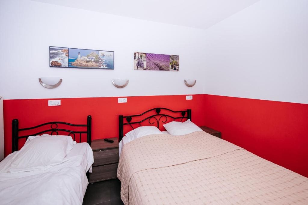 Standard Triple Room room - Image 2