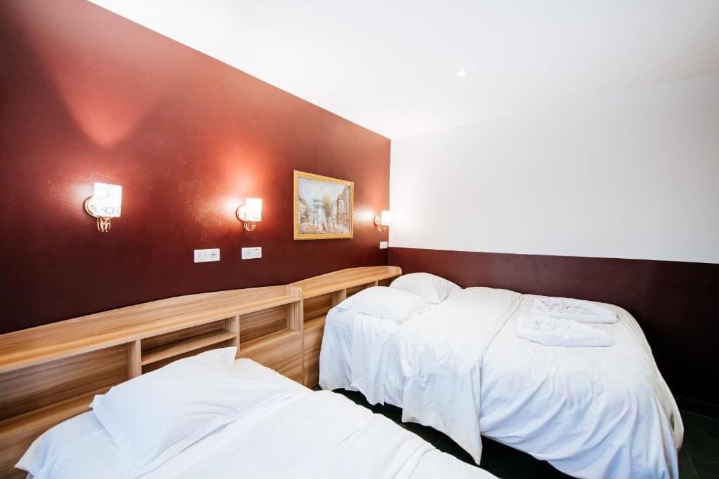 Standard Triple Room room - Image 1