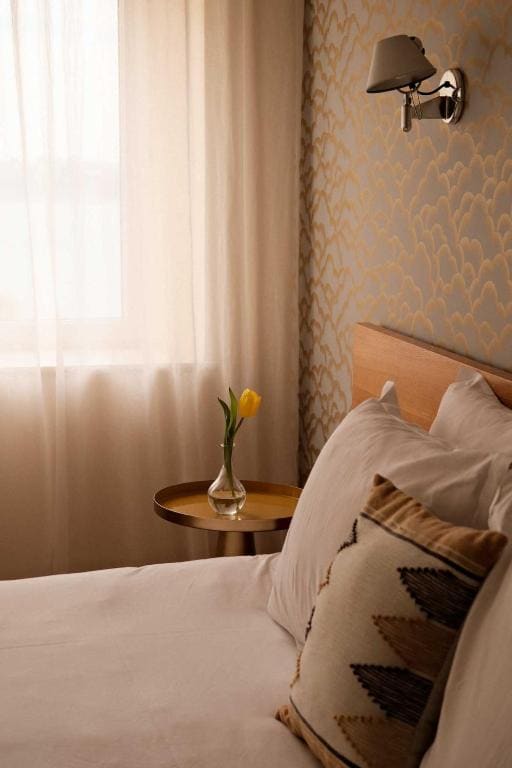 Superior Double Room with Sea View room - Image 3