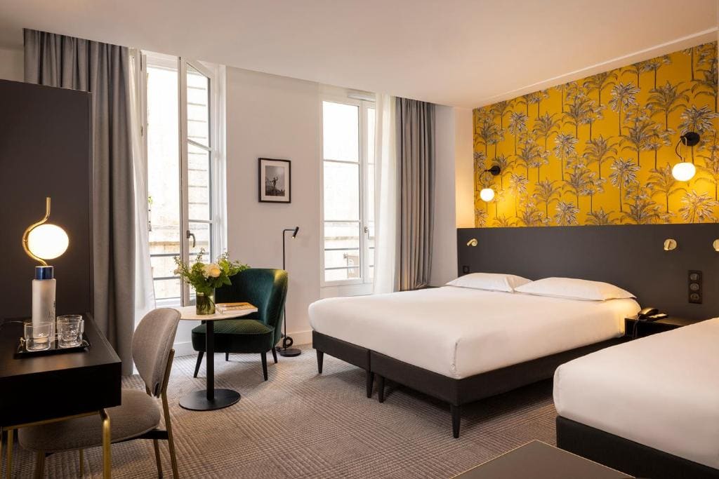 Superior Triple Room room - Image 1