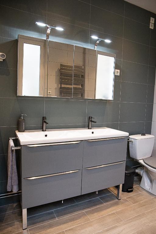 Double Room with Private External Bathroom room - Image 3