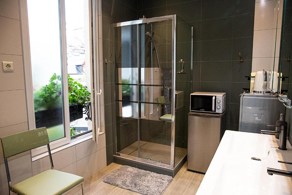 Double Room with Private External Bathroom room - Image 2