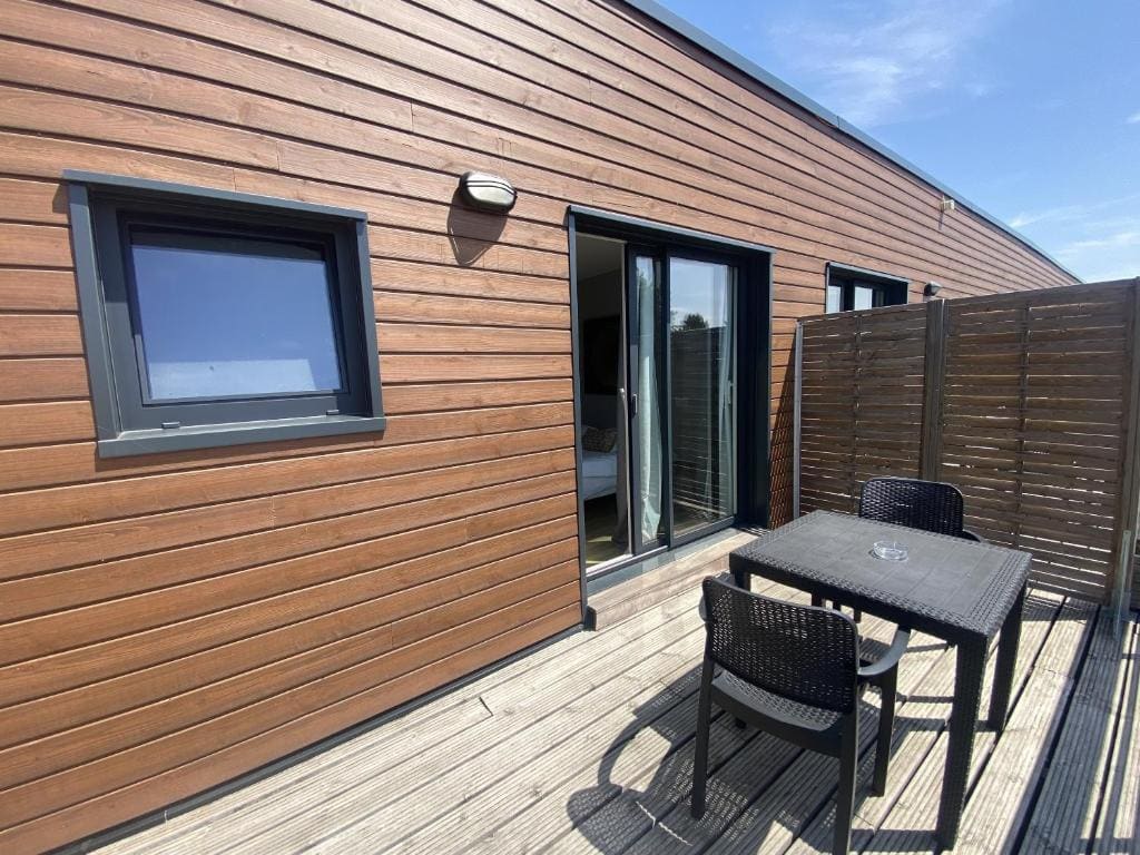 Double Room with Bath and Terrace room - Image 1