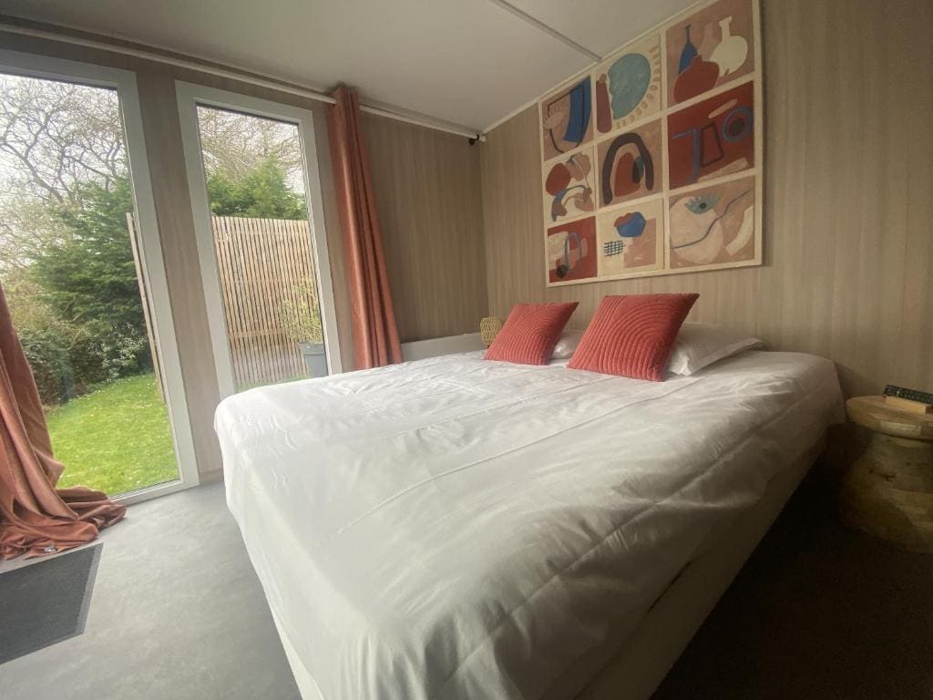 Cottage with Garden View room - Image 1