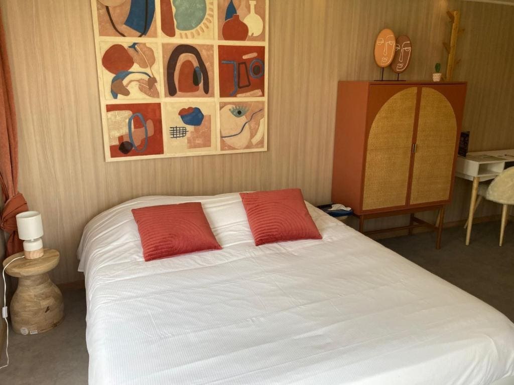 Cottage with Garden View room - Image 2