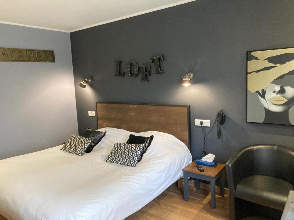 Double Room with Private Bathroom room - Image 3