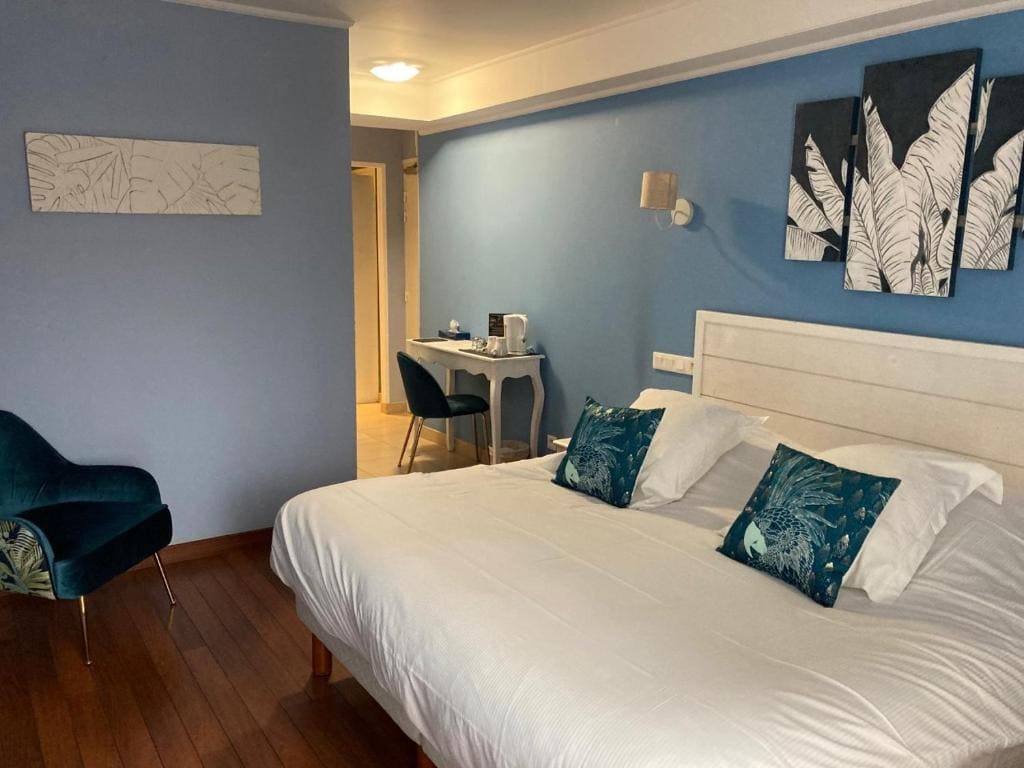 Suite with Sauna room - Image 1