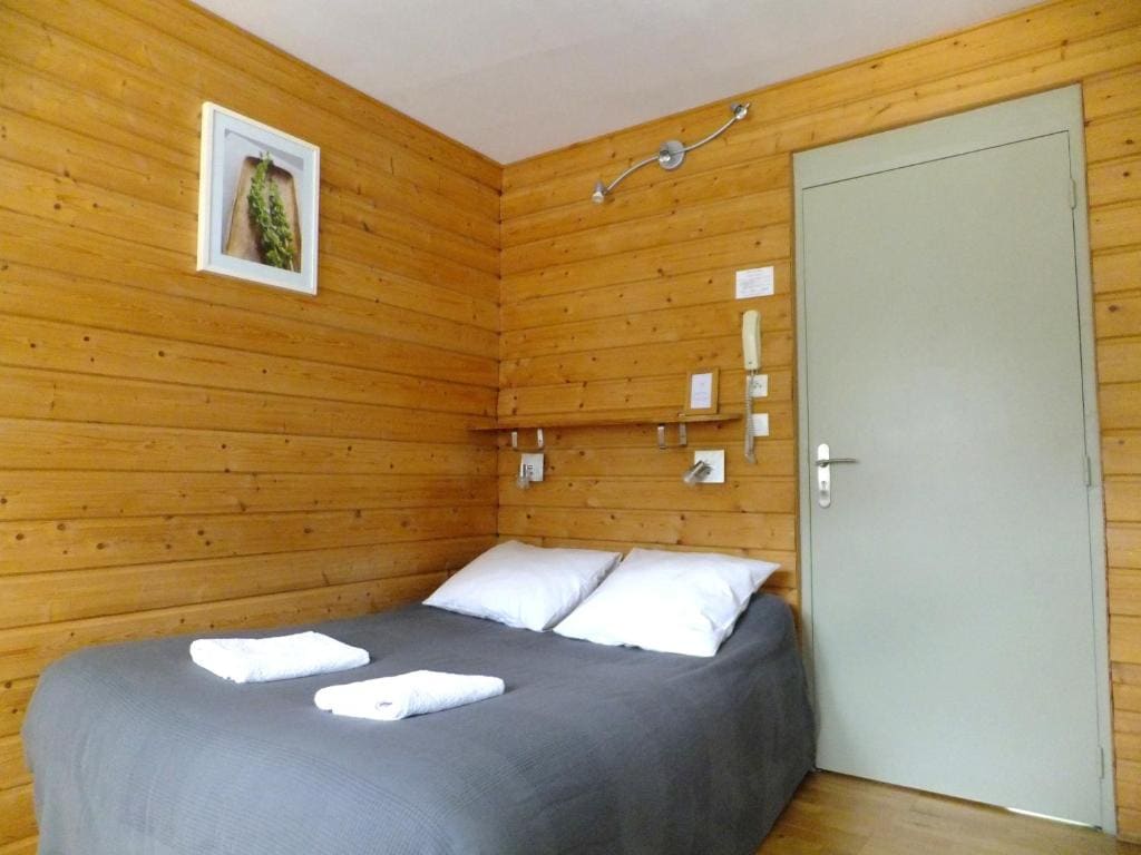 Standard Quadruple Room room - Image 1
