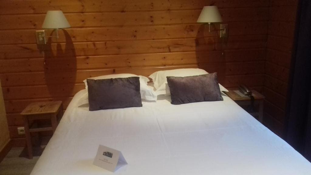 Classic Double Room - Lake Side room - Image 3