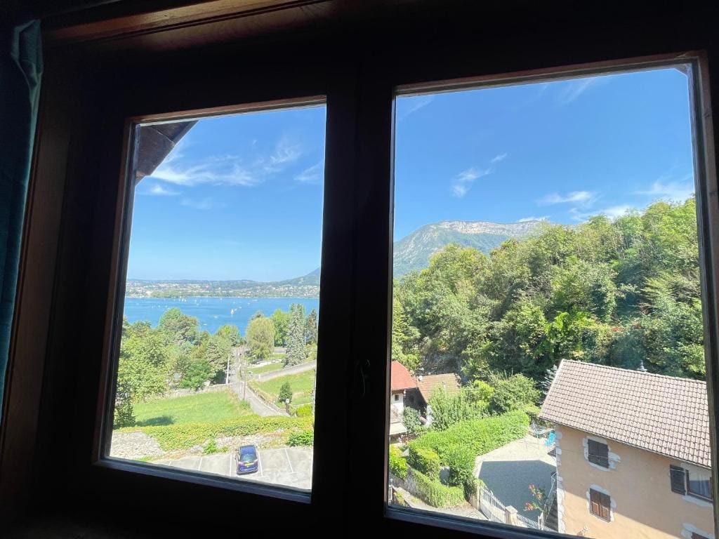 Classic Double Room - Lake Side room - Image 2