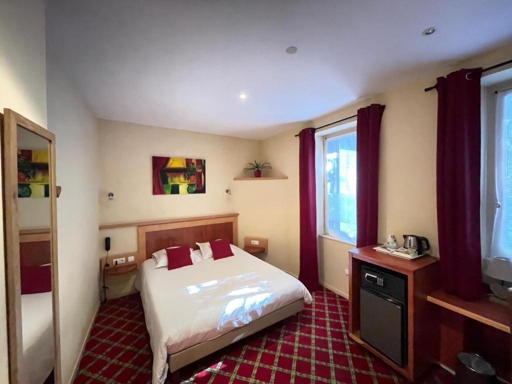Superior Double Room - Forest Side room - Image 2