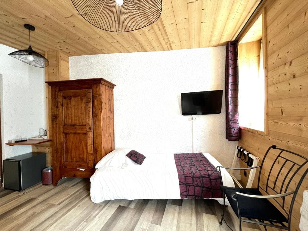 Triple Room - Forest Side room - Image 1