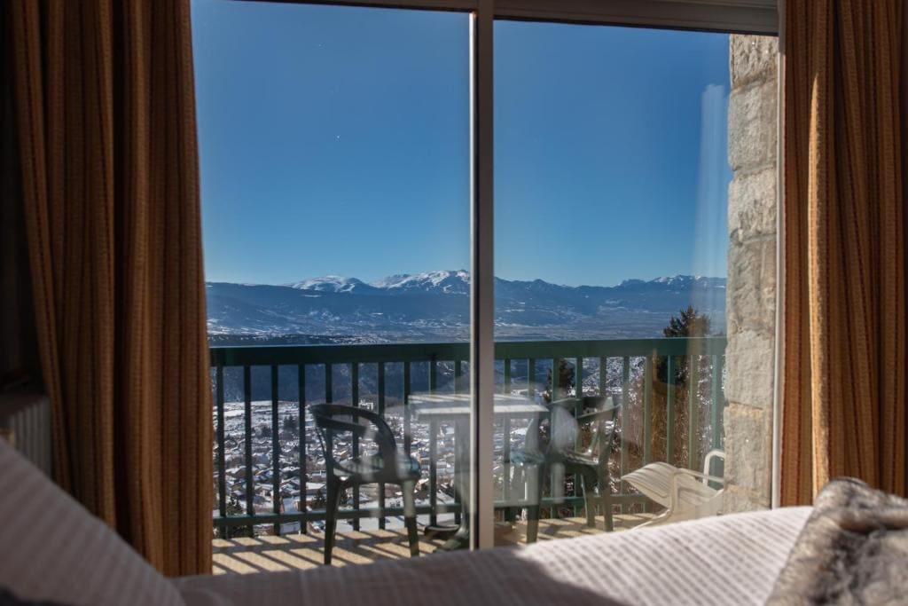 Triple Room with Mountain View room - Image 1