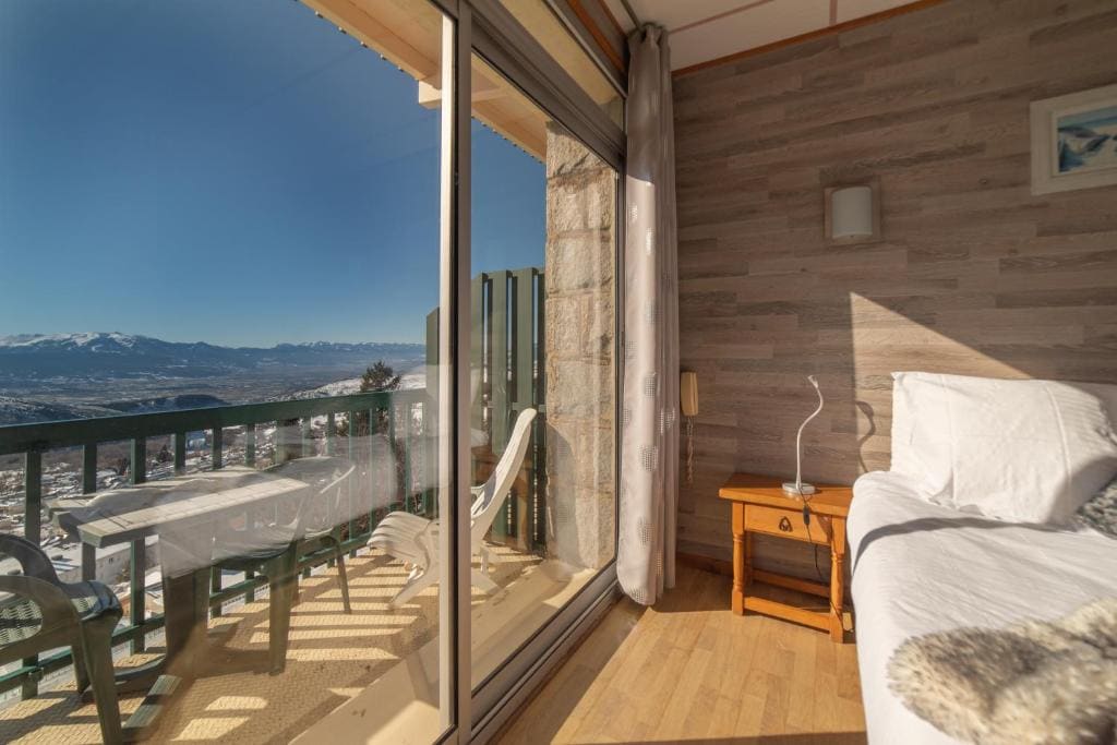 Double Room with Mountain View room - Image 1