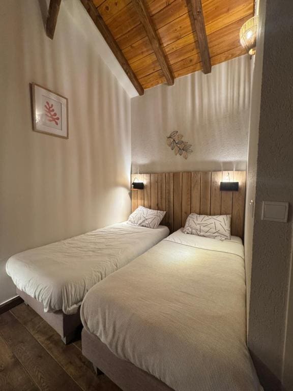 Apartment with Terrace room - Image 2