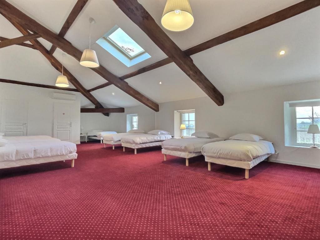 Family Room room - Image 3
