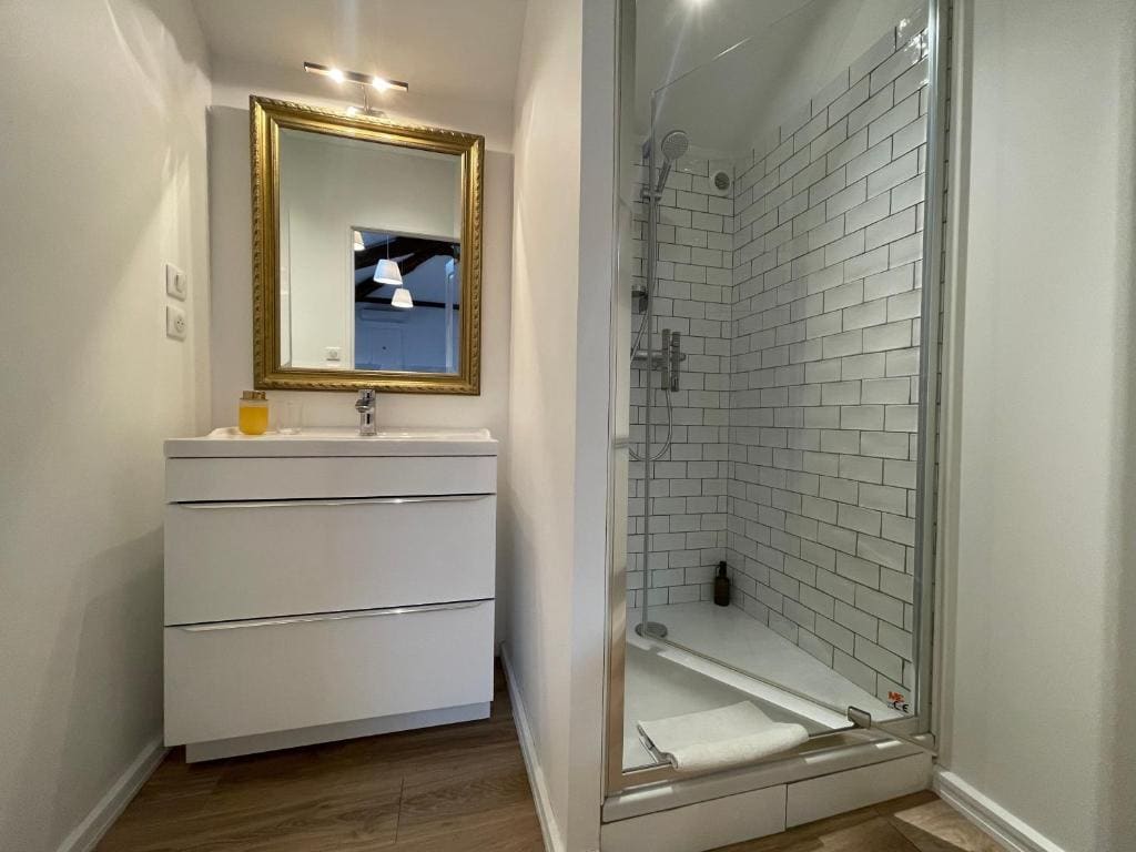Family Room room - Image 1