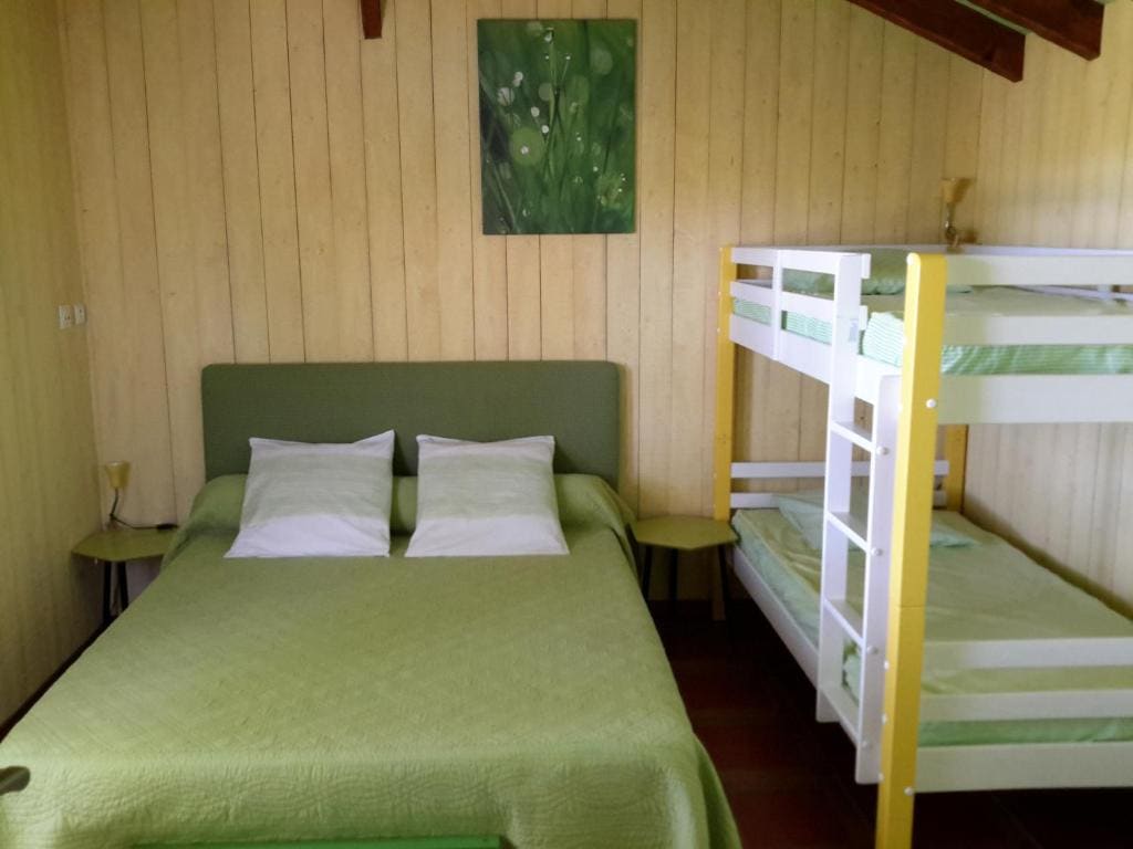 Family Room with Garden View room - Image 2