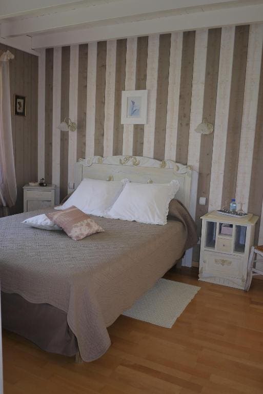 Triple Room with Lake View room - Image 1
