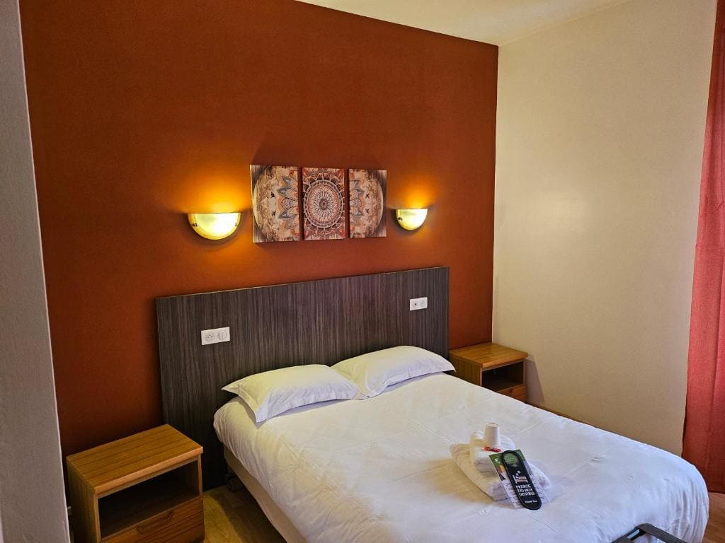 Standard Double Room room - Image 2