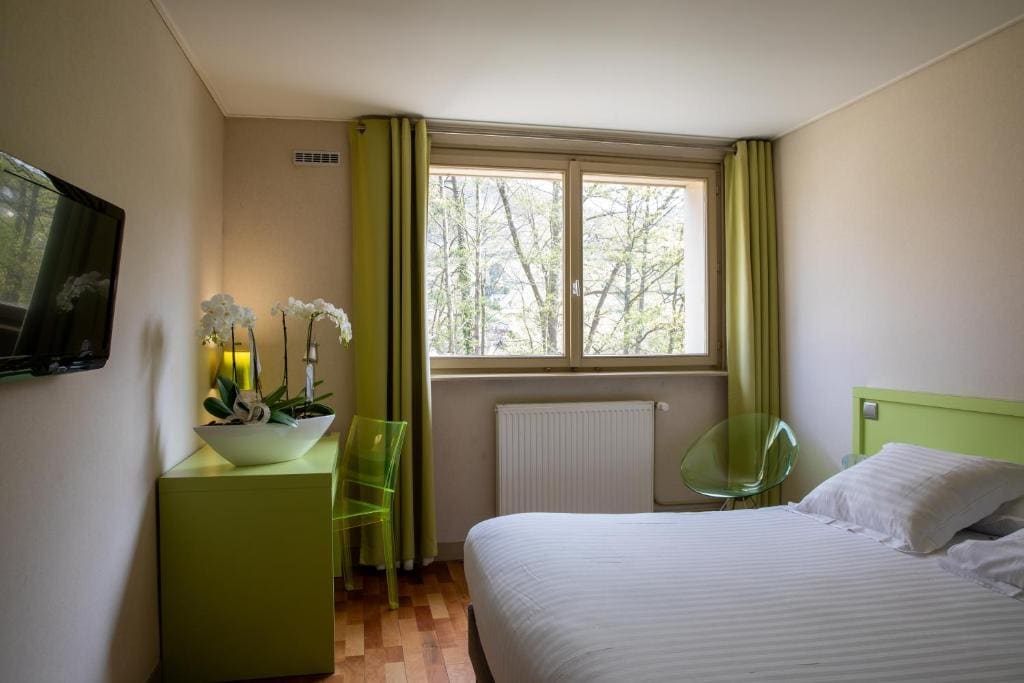 Double Room Lake Side with Terrace room - Image 1