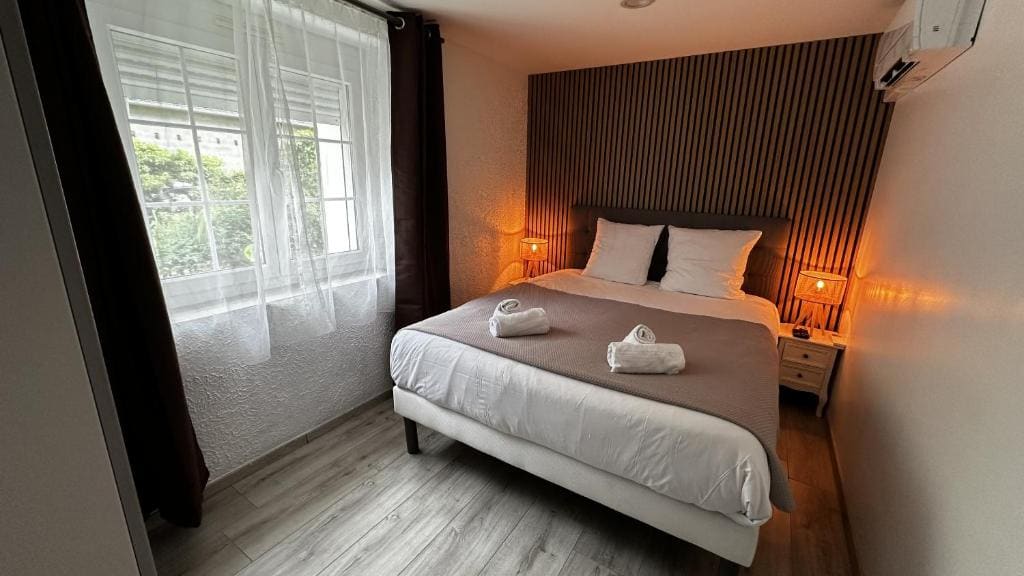 Apartment with Garden View room - Image 1