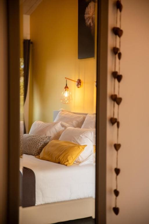 Deluxe Double Room room - Image 1
